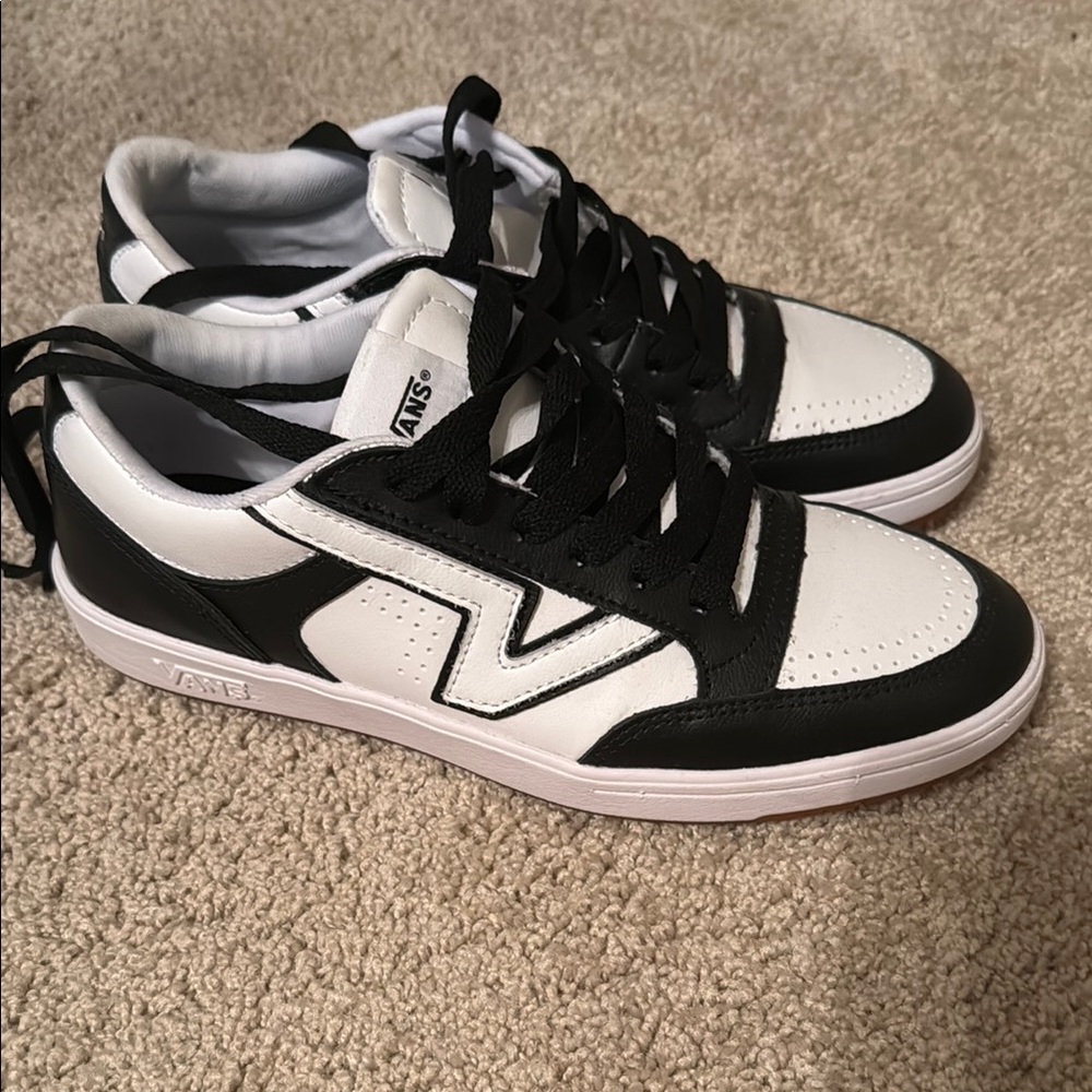 Black and White Men's Sneakers